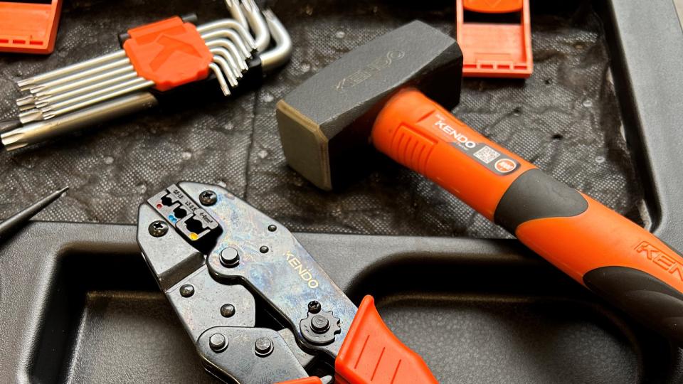 Kendo – prisvenligt håndværktøj til værkstedet og marken