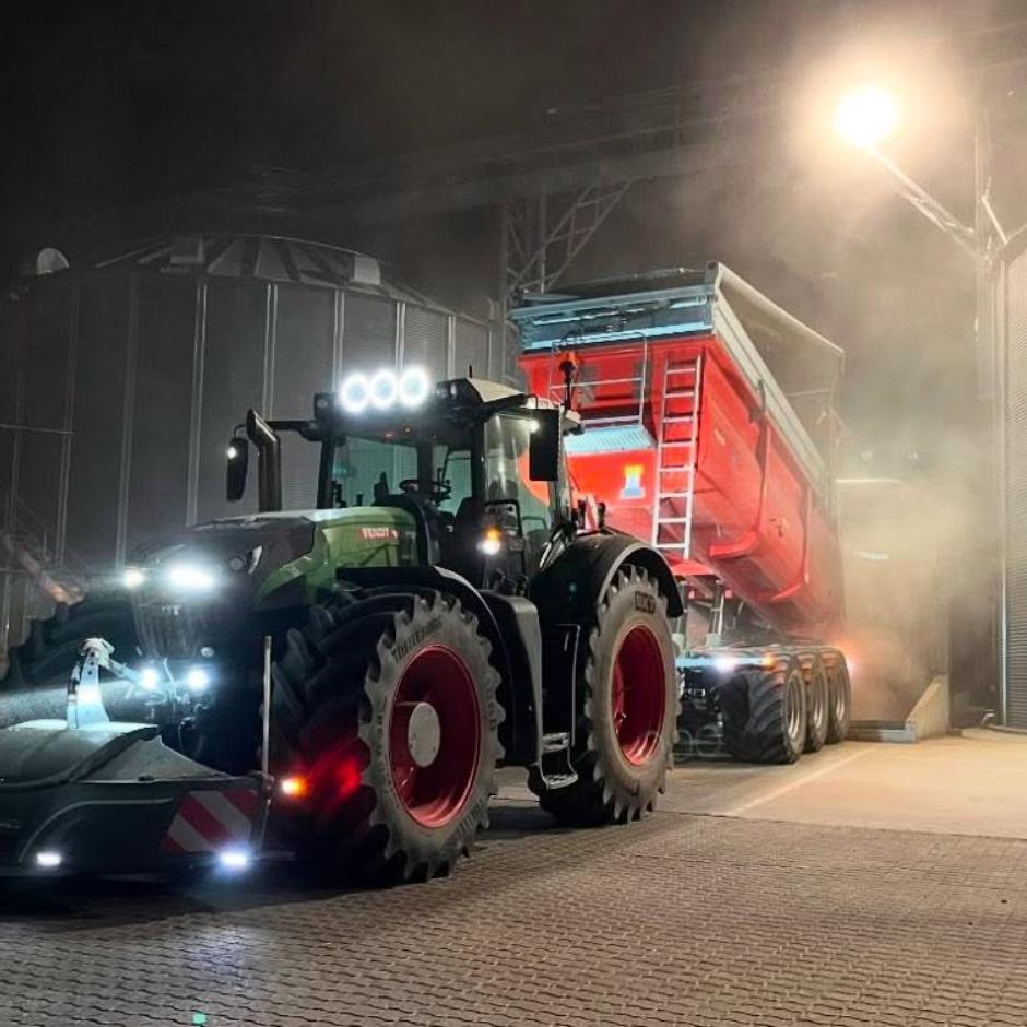 Traktor bumper