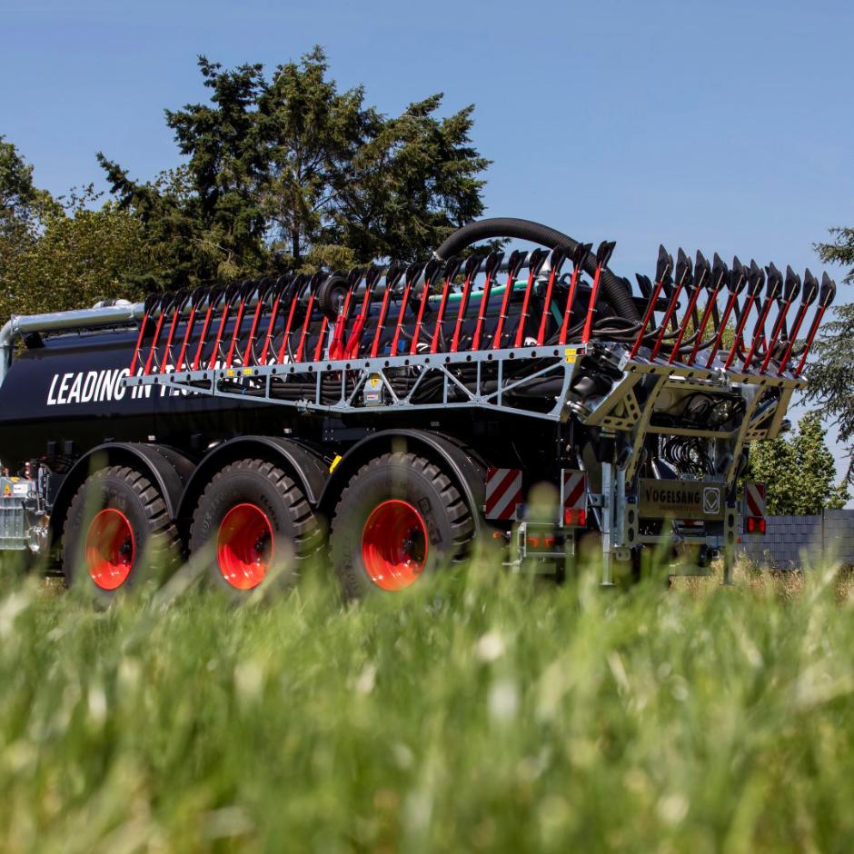 BlackBird® slæbeskobomme – præcis gylleudbringning fra 7,5 til 30 meter